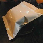 ラ・ボンヌターブル - フライドポテトが入っている袋