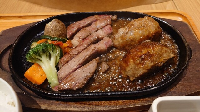 ハンバーグページ いしがまやハンバーグ セブンパーク天美 - 河内天美/ハンバーグ