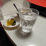 東海一品香 - 先に届いた漬物・杏仁豆腐