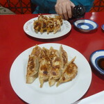 ぶたまん - 白菜とニラの餃子