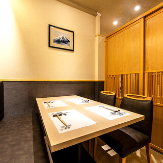 和の上質空間★モダンが調和する個室空間