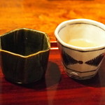 志蕎庵 江月 - 蕎麦ちょこは二つ、つゆが二種類出て来ます