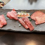 黒毛和牛焼肉 凱旋門 高品店 - 