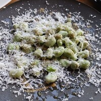 ビストロ 222 - フランス産茹で空豆とパルミジャーノチーズ