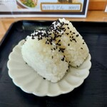食堂ゆっち - おむすび2個(150円)