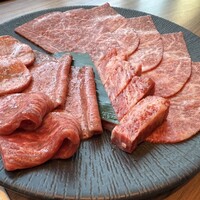 焼肉うしごろ 新宿三丁目店 - 