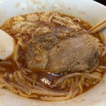 ラーメン二郎 - 美味しくて分厚いデカ豚