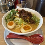 ヌードルダイニング 道麺 - 野菜味玉担々麺(1,100円、斜め上から)