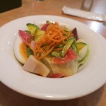 フライングガーデン - サラダAセット ￥550（ライス付きでライスはおかわり自由）