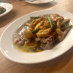 flap my wings - 牛肉とニンニクの芽のすき焼き（これだけ小分けで別皿やったｗ