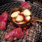 Shibuya Yakiniku Kongouen - ニンニク焼き＆ネギタン