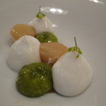 シック プッテートル - 新生姜を巻いた桃のコンポート、ココナッツのエスプーマ、ディルの花1
