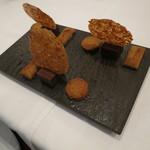 シック プッテートル - フィナンシェ、ココナッツのサブレ、アーモンドのチュイル