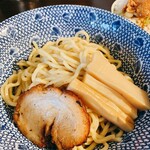 麺や 璃宮 - つけ麺　麺アップ