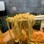 ラーメン 野良裏家 - 麺リフト