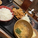 しんぱち食堂 - 鶏生姜焼き定食　ご飯大盛り
