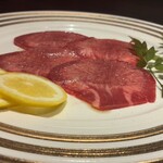 個室焼肉 夜桜 - 