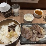 毎朝挽肉と羽釜ごはん ハンバーグぼうず - 