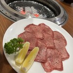 炭火焼肉 牛和鹿 - 