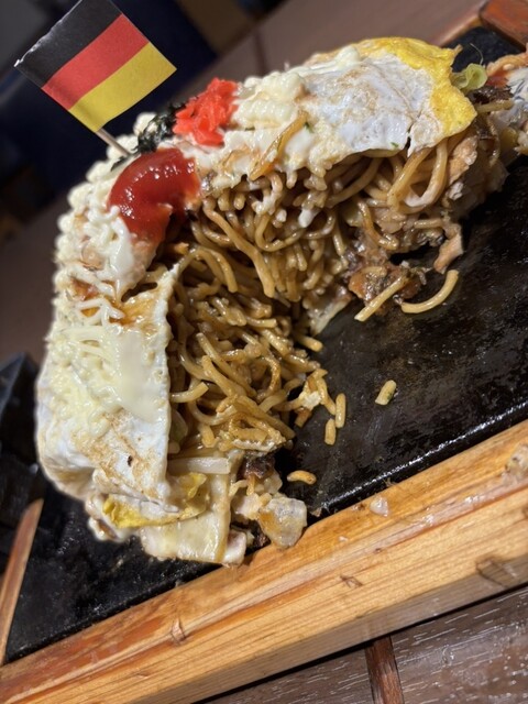 本格的なお好み焼きや一人焼肉がいつでも手軽に楽しめる♪❤多機能☆ホットプレート 和平フレイズ 彩食庵 鉄角型焼肉&すきやき鍋 SM-8557