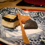 くろぎ - からすみ餅　辛味大根　ゆべし　ばち子