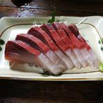 栄屋酒場 - ぶり刺し(2013.4(2))