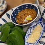 アンドミヤコ - タコスミート詰めのピーマン