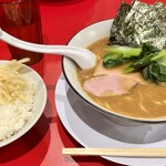 家系ラーメン 王道家直系 修 - ・ラーメン（950円）
                                ・のり5枚（150円）
                                ・ライス（150円）