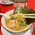 家系ラーメン 王道家直系 修 - 