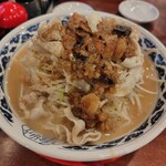 九州らーめん亀王 - 料理写真:鬼盛り980円税込に野菜増し100円で1080円税込