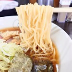 らーめん 又右衛門 - 心地良い弾力の細麺