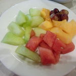 WAVES BUFFET RESTAURANT - フルーツの山盛り