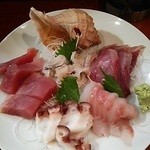 刺身盛合せ（1,000円税抜き）