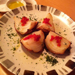 味加味 - 淡路産玉ねぎの丸ごとロースト ¥700+税