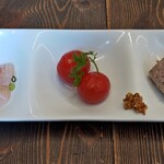 鉄板バル AKICHI - トマトが甘くて美味しい〜