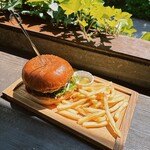 バック カントリー バーガーズ 甲州夢小路店 - 