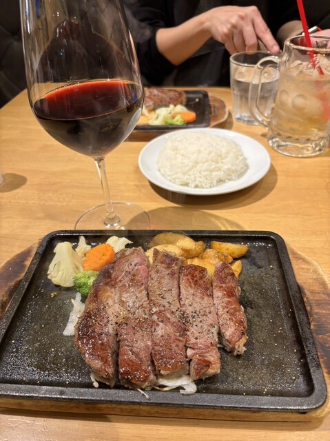 Jukusei Gyu Steak & Premium Hamburger Steak Gottie's BEEF Yunibasaru Shitiuoku Oosaka Ten