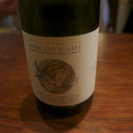 ラ・ボッテガ・ゴローザ - デザートで使った。モスカートダスティ1杯（250円）