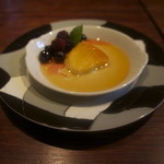 ラ・ボッテガ・ゴローザ - ペコリーノトスカーノの鉄板焼きモスカートソース