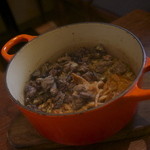 ラ・ボッテガ・ゴローザ - フランス産エトフェの鳩とブラウンマッシュルームのリゾット・ピロータ