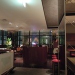 37 Steakhouse & Bar - シックでお洒落な店内