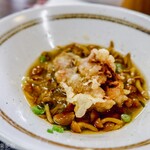 ヨコクラうどん - なめこおろしぶっかけの残り出汁は極上の天つゆ