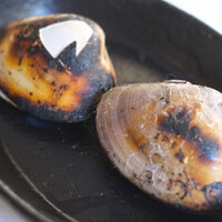 ヌキテパ - ランチコース 7475円 の蛤の炭火焼き