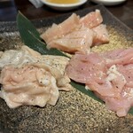 炭火焼肉 ホルモン にく式 - ミノ　てっちゃん　ガツ