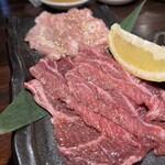 炭火焼肉 ホルモン にく式 - セセリ　ツラミ