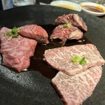 炭火焼肉 ホルモン にく式 - アツサガリ　サーロイン　カイノミ