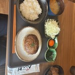 コンナトコロニハンバーグ - 