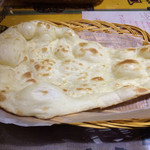 サガルマータ ナマステ - でっかいナン