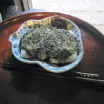 甘酒茶屋 - 黒ゴマきな粉餅