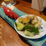 元気酒房 - ボリボリ胡瓜とスライストマト